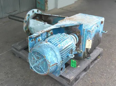 SPC9258  Agitator 15 hp Chemineer top mount agitator