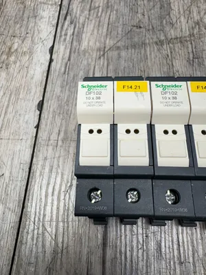 SCHNEIDER DF102 Electrical/PLC/Automation | ESS Industrial Equipment Sales (7)