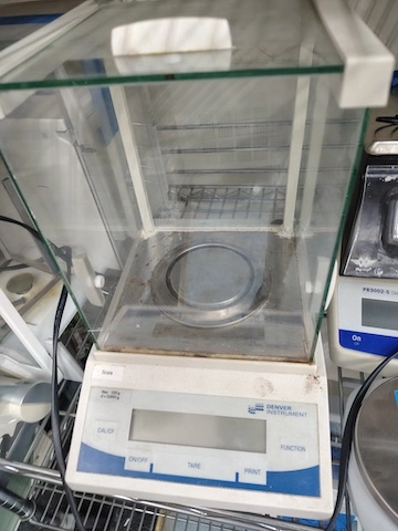 Used DENVER INSTRUMENTS _UNKNOWN_ Balances California US | Biotech Equipment Sales #1547468