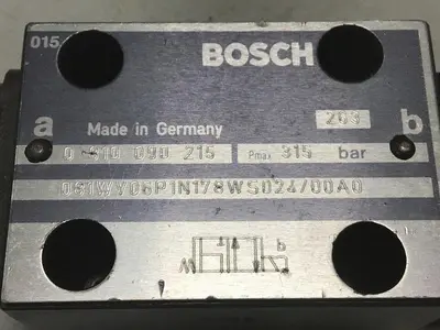 USED BOSCH 0 810 090 215