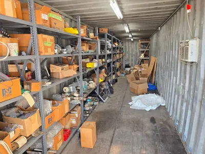 Used _UNKNOWN_ _UNKNOWN_ Shipping Containers Indiana US | Myron Bowling Auctioneers Inc #1504002
