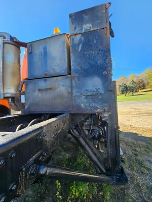 2005 STERLING C13 Commercial trucks | Iron Listing (26)