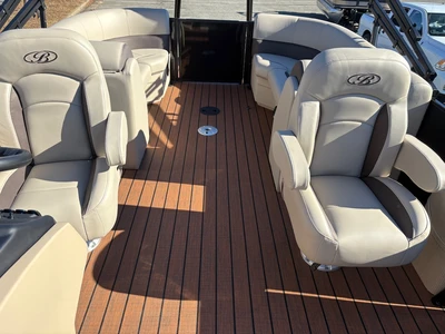 New | in-Stock 2026 BENTLEY PONTOONS 223 LEGACY NAVIGATOR Boats (Misc) Virginia US | Affordable Outdoors #1638042