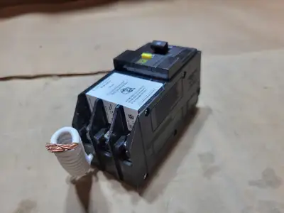 New | in-Stock SCHNEIDER QOB330GFI Switchgears British Columbia CA | Lenmark #1433451