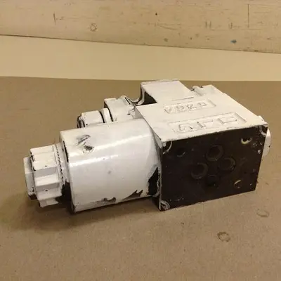 USED YUKEN DSG-01-2B2-D24-60251