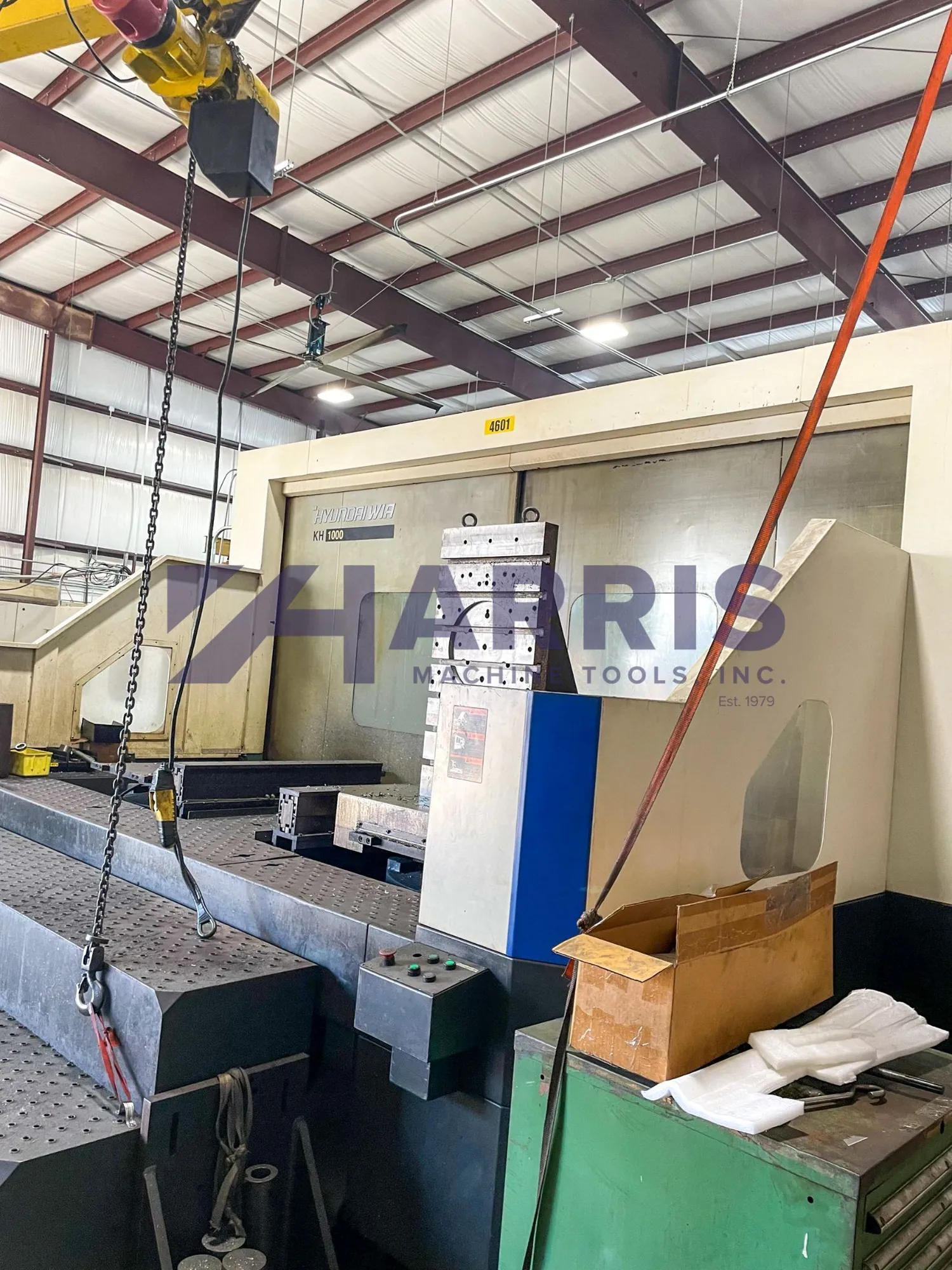 USED 2010 HYUNDAI WIA KH1000