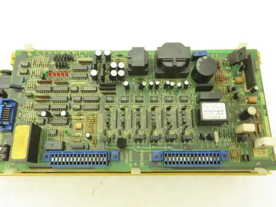 Fanuc A20B-1003-0090/04A Servo Amplifier Module 4 Mounting Tabs Broke Off