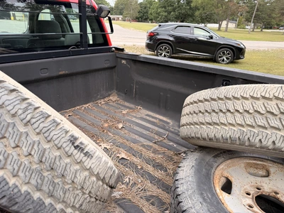 Used 2017 GMC 2500HD WITH A 6.0L V8 OHV 16V FFV ENGINE. Pickup Trucks Michigan US | Miedema Asset Management Group #1437091