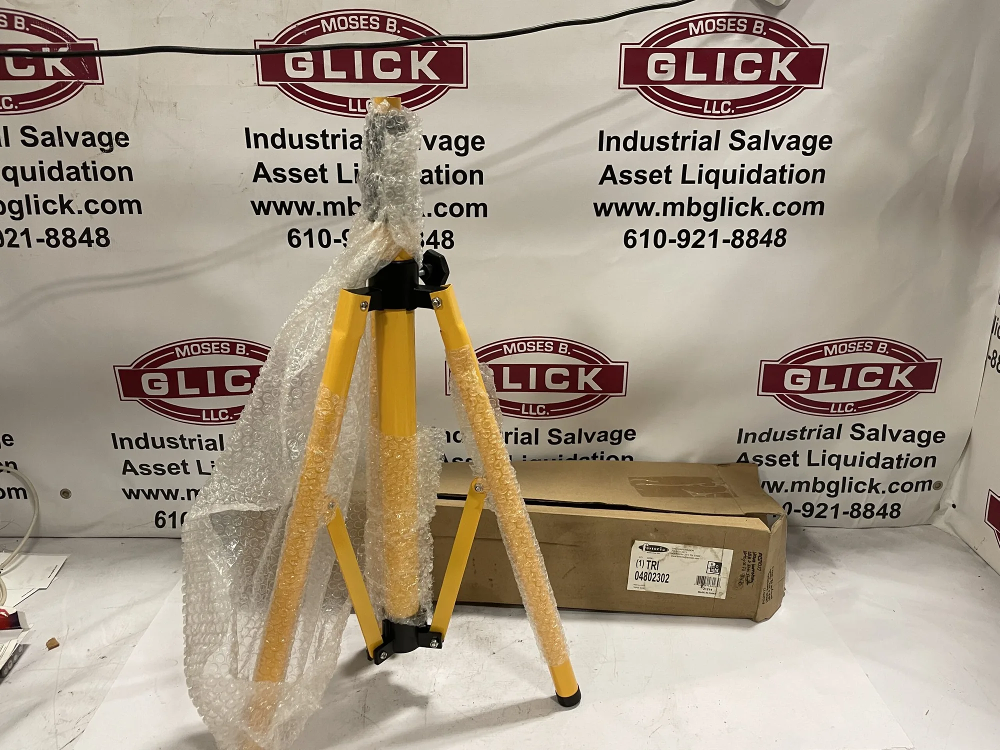 Fostoria TRI 04802302 Lighting Tripod -NIB
