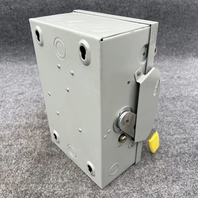 New | in-Stock Crouse-Hinds HH321N Disconnects California US | Davliegogo LLC #1706693