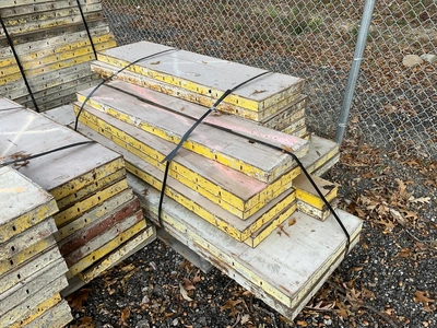 Used MIXED LOT OF VARIOUS SIZED CONCRETE FORMS Misc Construction Attachements Michigan US | Miedema Asset Management Group #1579276