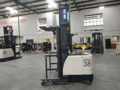 USED 2018 CROWN SP4050-30