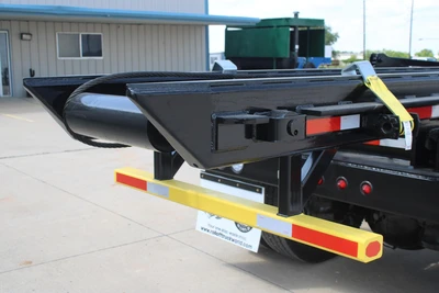 New | in-Stock 2027 PETERBILT 548 Rolloff Trucks Texas US | Roll Off Truck World #1492013