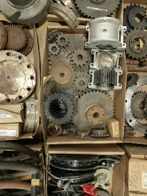 4 PALLETS OF ASSORTED POWER TRANSMISSION