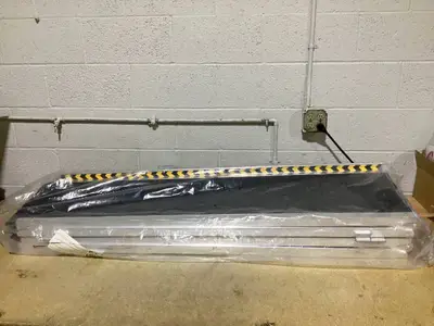 HOMCOM Wheelchair Ramp, 10FT Foldable Threshold Ramp, Aluminum Handicap Ramp with Non-Slip Surface, Transition Plates Above and Below for Home, Doorways, Steps, 600lbs Capacity