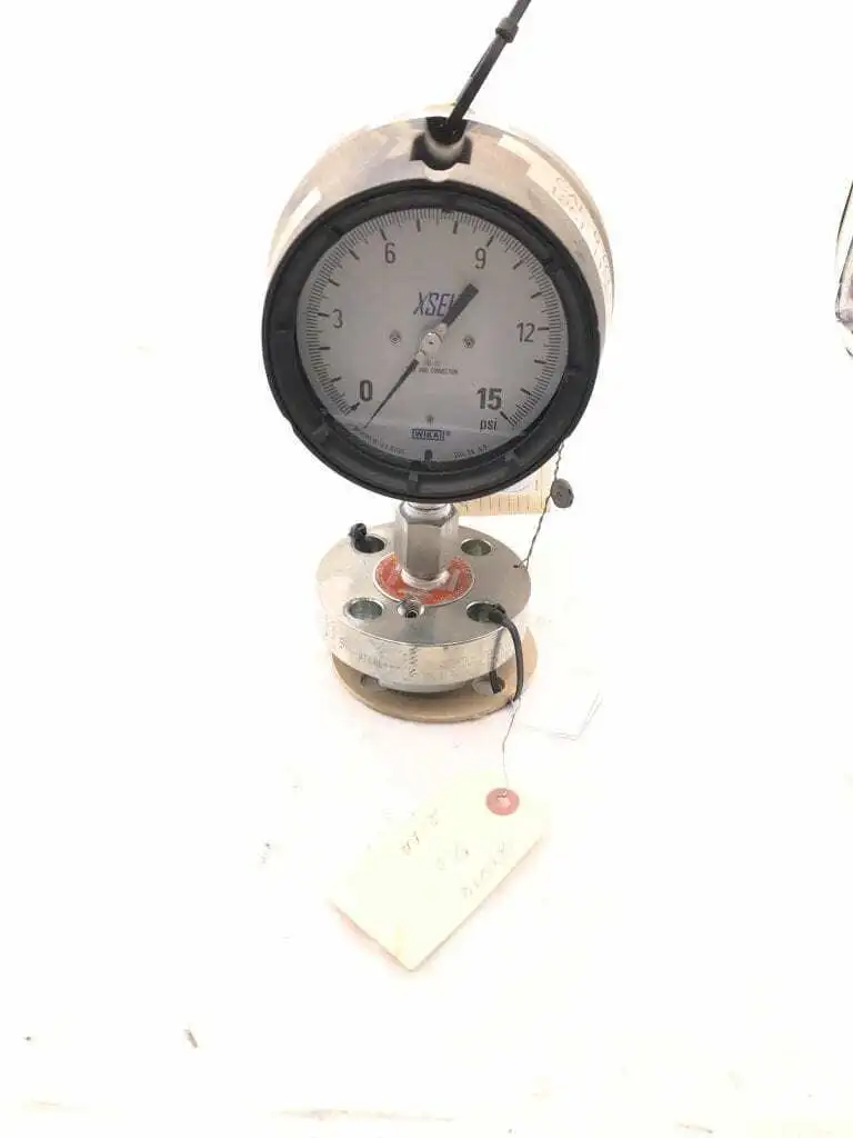 WIKA XSEL Pressure Gauge 0-15PSI w/ 316SS Tube and Connection