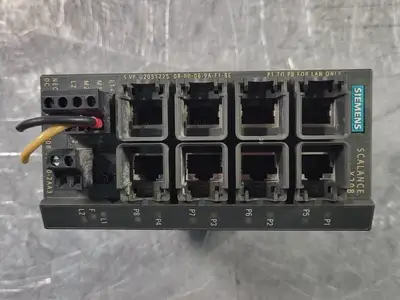 USED SIEMENS 6GK5208-0BA00-2AA3