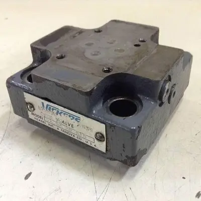 USED VICKERS CVCS25D1S210S19