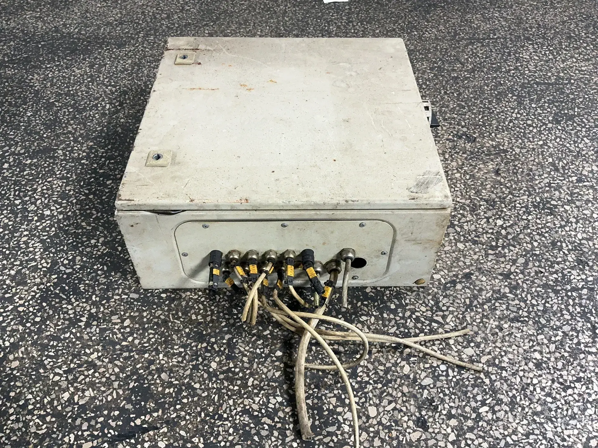 Used _UNKNOWN_ _UNKNOWN_ Electrical Boxes Ohio US | HGR 24 #1314179