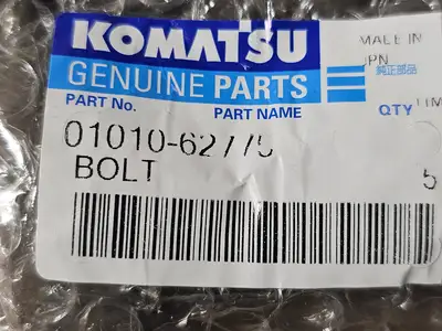 NEW KOMATSU 01010-62775