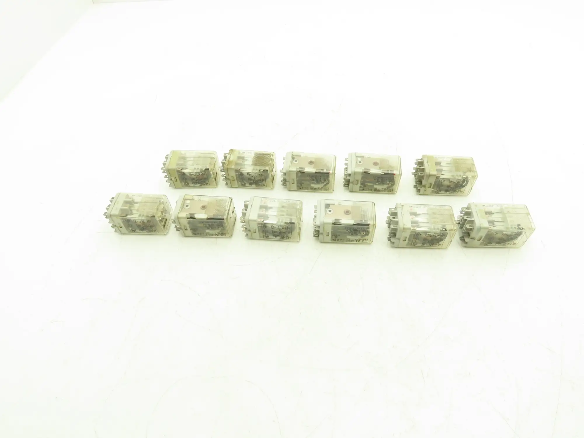 Allen Bradley 700-HB33Z24-4 Socket Relay 10/6.6A 120/240VAC Lot Of 11
