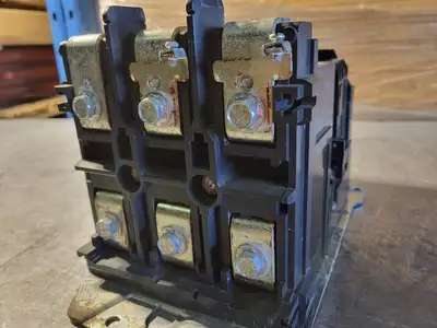 Used ALLEN-BRADLEY 500F-EOD930 Switchgears British Columbia CA | Lenmark #242466