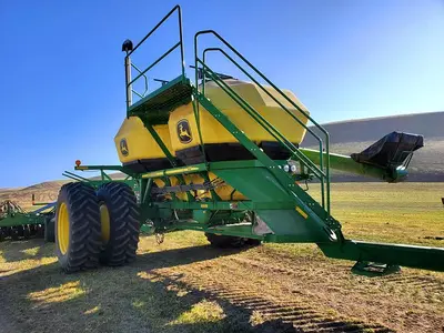 USED 2016 JOHN DEERE 1890 / 1910