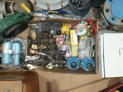 4 PALLETS OF ASSORTED VALVES