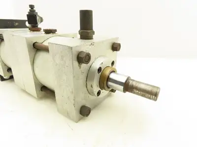 Used YATES _UNKNOWN_ Pneumatic Cylinders | Arrow Industrial #633768