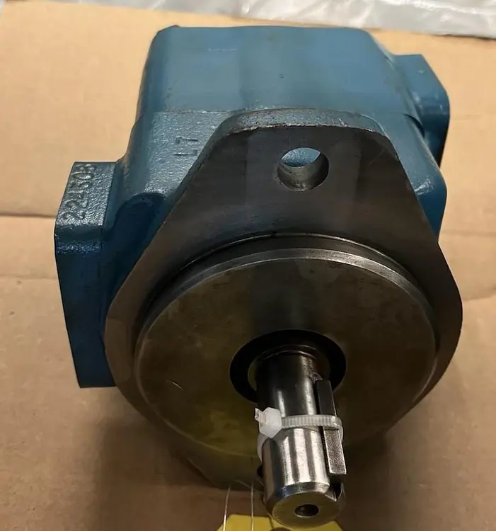 Used VICKERS 25V17A-1A20-282 Pumps | Surplus Asset Holdings #1206310