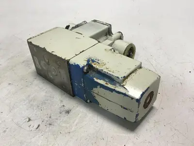 USED VICKERS DG4V32APLT10JAS330