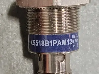NEW TELEMECANIQUE XS518B1PAM12