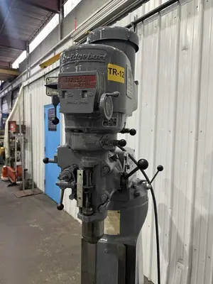 USED 1983 BRIDGEPORT SERIES I