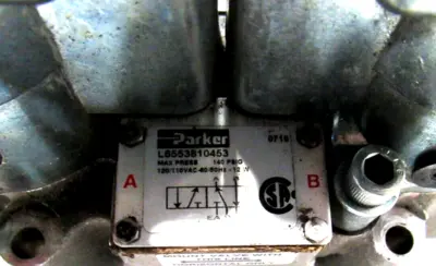 NEW PARKER L6553810453 DOUBLE SOLENOID VALVE K185802553