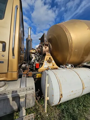 2004 STERLING Mixer Commercial trucks | Iron Listing (6)