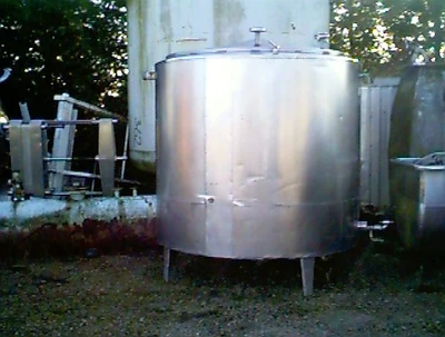 3700L S/S Enclosed Mixing Tank