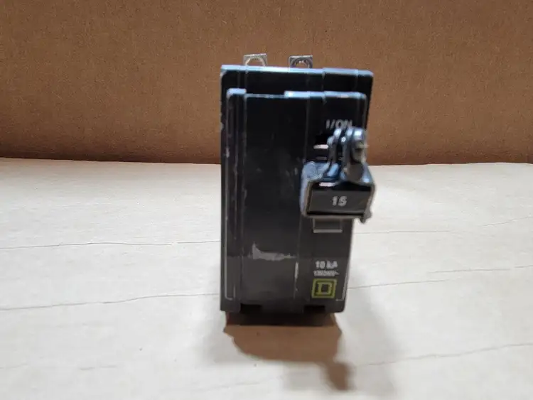 Used SQUARE D QOB215 Switchgears British Columbia CA | Lenmark #835842