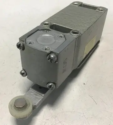 Used TELEMECANIQUE C2JK05 Relays & Switches Michigan US | Ideal Machinery #1174004