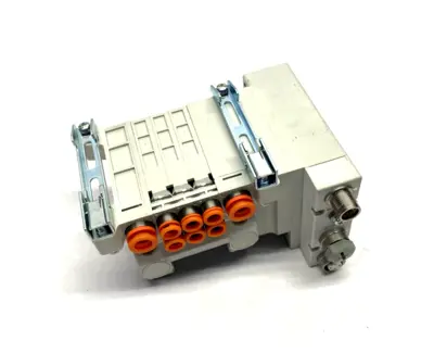 VV5QC11-03N7SEAN-D0S | SMC  Pneumatic Solenoid Valve Manifold, 3-Station, 5-Port - Used