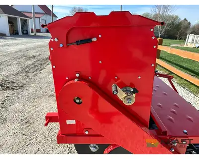 Used TAR RIVER _UNKNOWN_ Food Plot Seeders Iowa US | Keast Enterprises #1360509
