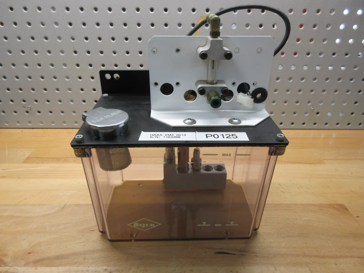 Used USED HAAS PARTS AND TOOLING HAAS 30-30533A  SPINDLE OIL TANK 1 PORT PUMP ASSY W/PROX Pumps Minnesota US | Machinesused.com #565190