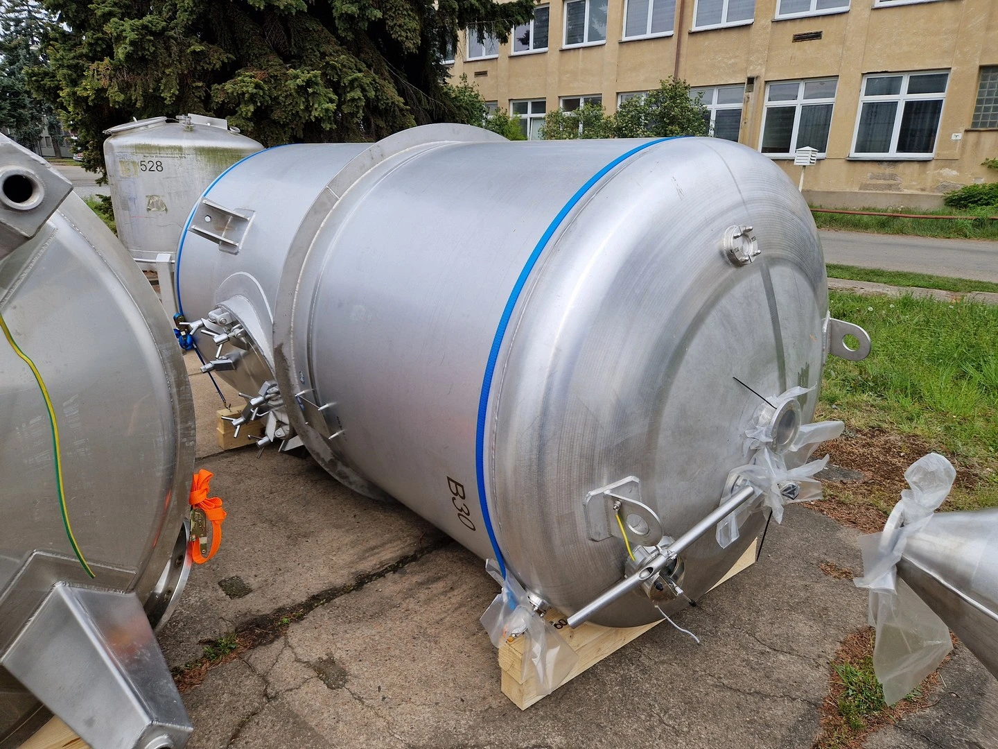 USED 2013 MOESCHLE BEHALTERBAU GMBH 5,700 Liters