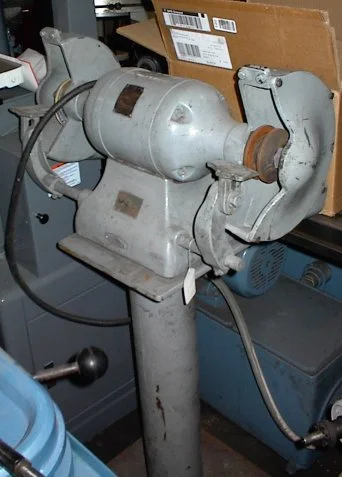 Stanley 10" Pedestal Grinder
