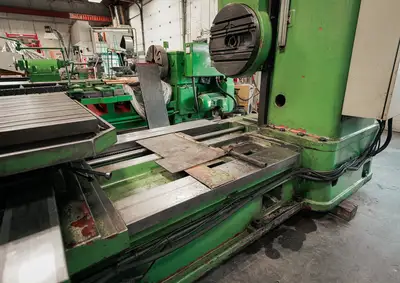 TOS W100 Boring Mill (50 Taper)