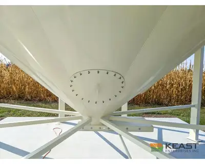 Used MERIDIAN 1417 STANDARD - 2489 BUSHELS Hopper Bottom Silos Iowa US | Keast Enterprises #1360517