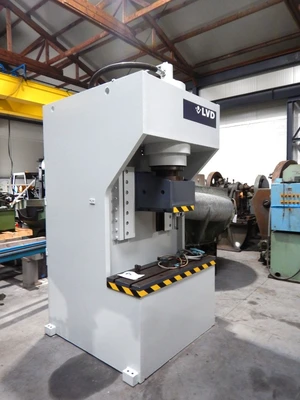USED LVD 160 TON