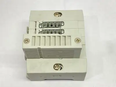 SS5Y3-60-03U-4 | SMC  Pneumatic Manifold Assembly Cassette Body - Used