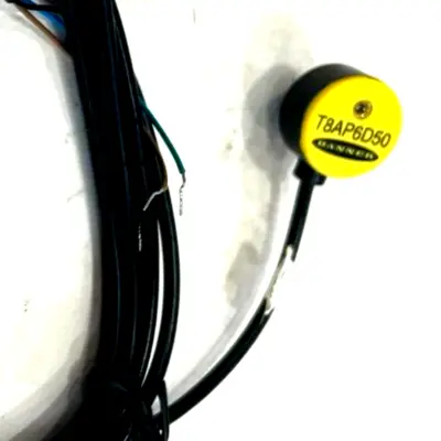 NEW BANNER ENGINEERING T8AP6D50 PNP LIGHT OPERATE CABLE 66659