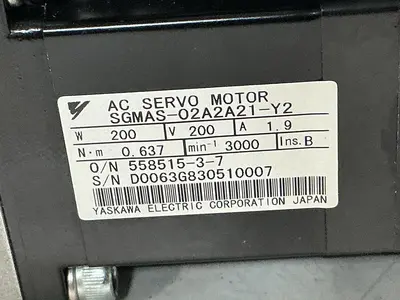USED YASKAWA SGMAS-02A2A21-Y2