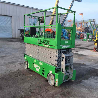 USED 2015 Genie GS-3232